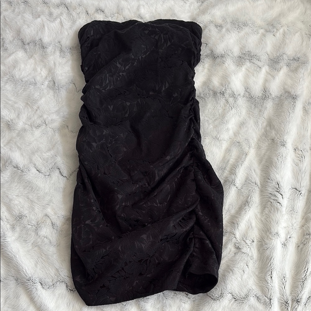 Elegant Black Strapless Dress